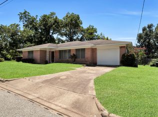 105 Lockett St, Brenham, TX 77833