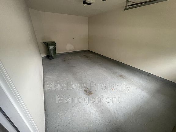 3rd image of 11303 Kings Crest Ct