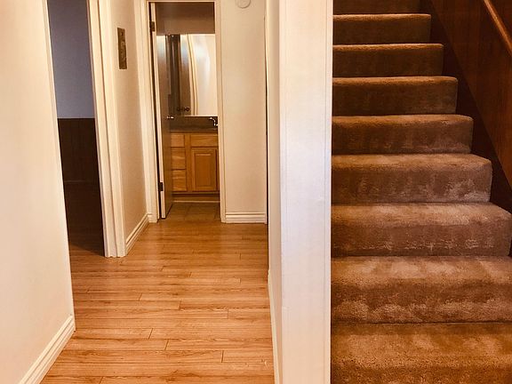 5th image of 325 W Lexington Dr APT 1