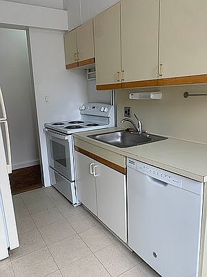 3rd image of 103 Avenue A APT 5
