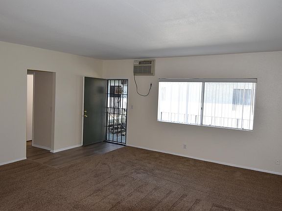 3rd image of 1404 Highland Ave APT 12