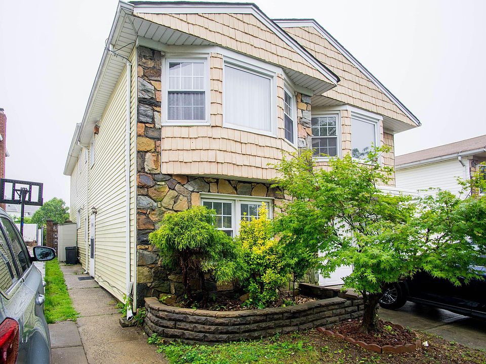 1st image of 52 Bangor St #1