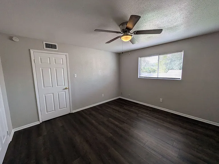 Sullivan Apartment Homes — Photo 34