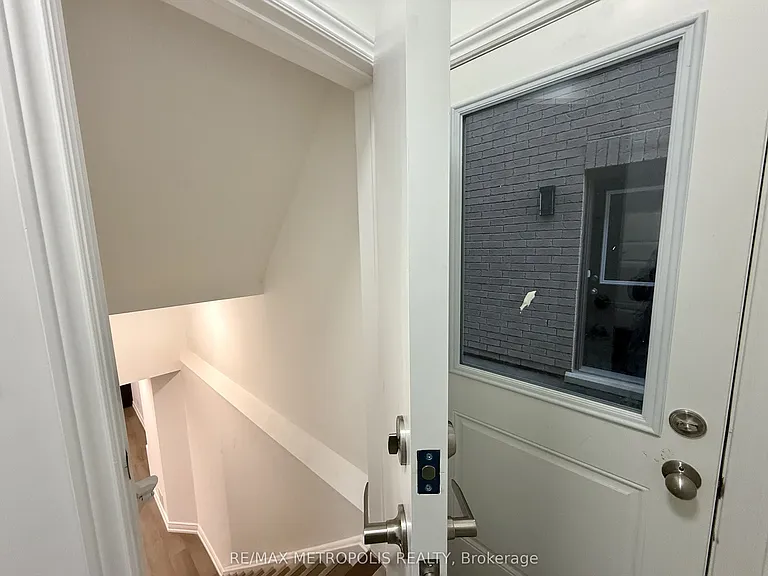66 Maskell Cres #BASEMENT — Photo 1