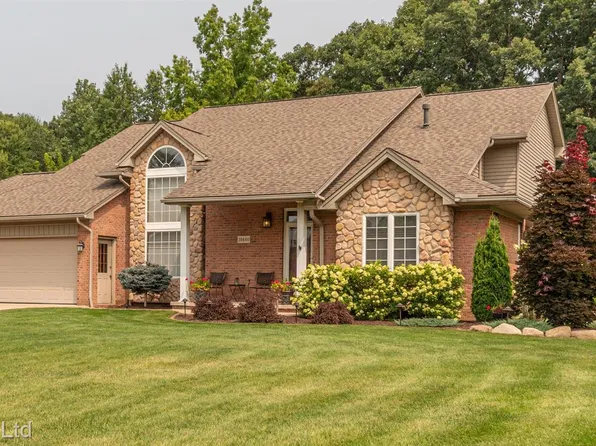 28640 Margaret Ln, New Boston, MI 48164