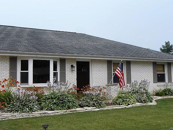 2nd image of 150 Royal Oak Dr
