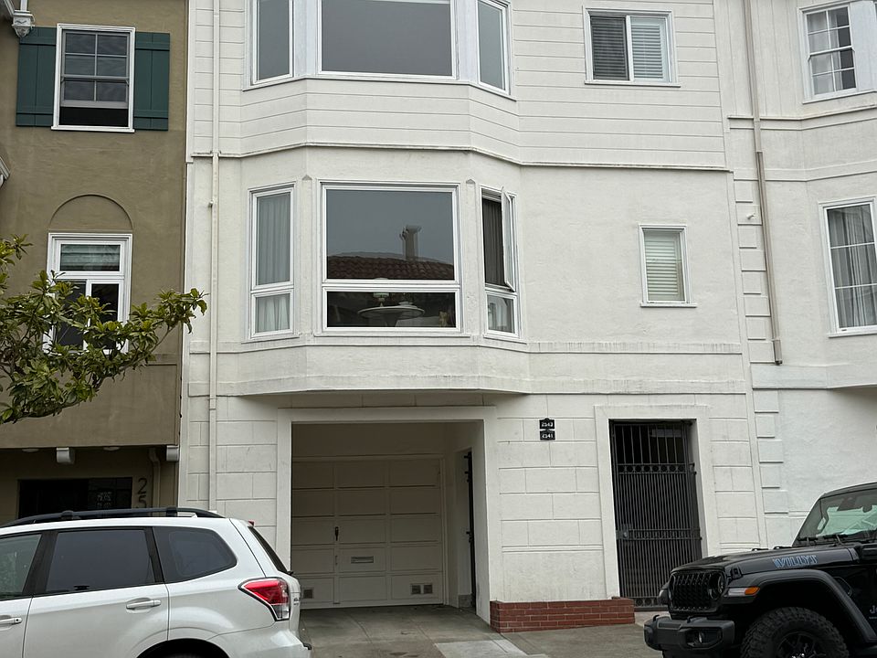 2543 Chestnut St.