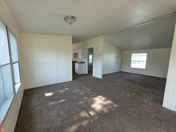 5 Pineview Dr #5, Flint, MI 48506