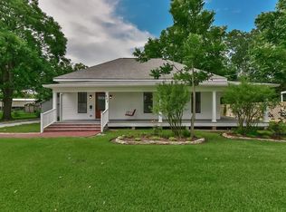 607 Dickinson Rd, Alvin, TX 77511