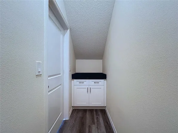 4372 Cambio Gardens Ct, Tampa, FL 33610