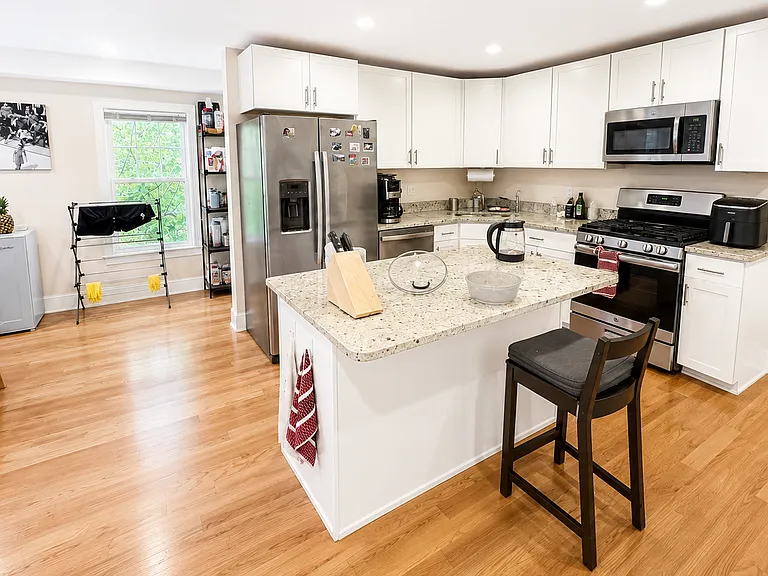 23 Higgins St #2 — Photo 1