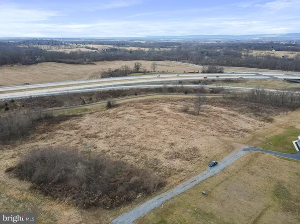 4 Minerva Ct, Kearneysville, WV 25430