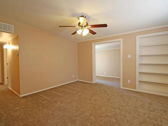 2nd image of 2827 E Blanche Dr