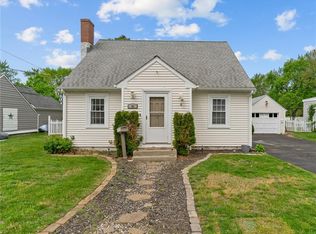 95 George Arden Ave, Warwick, RI 02886