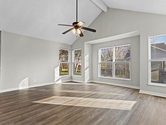 3rd image of 107 Lilac Ct