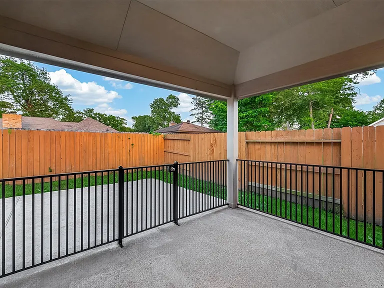15918 Tug Ct — Photo 8