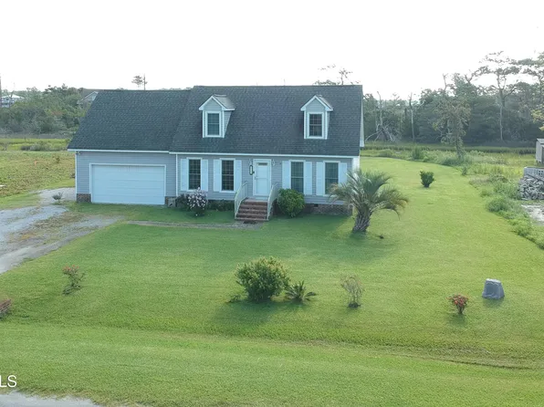 213 Straits Drive, Beaufort, NC 28516