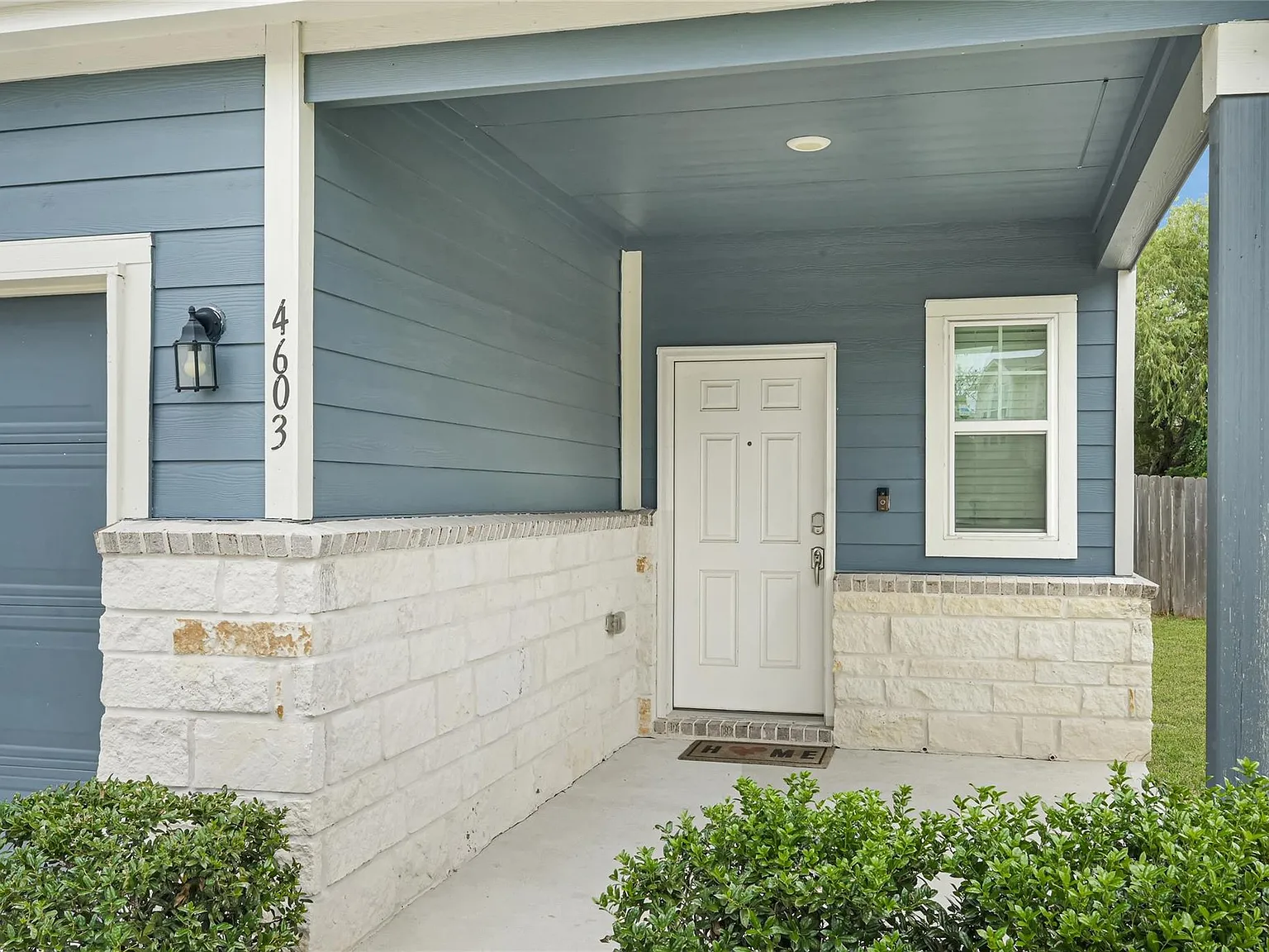 4 bed, 2.5 bath, 2154 sqft, $2,600 — Photo 3
