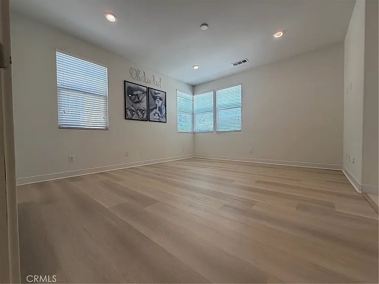 802 Beacon — Photo 20