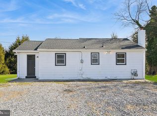 536 E High St, Williamstown, NJ 08094
