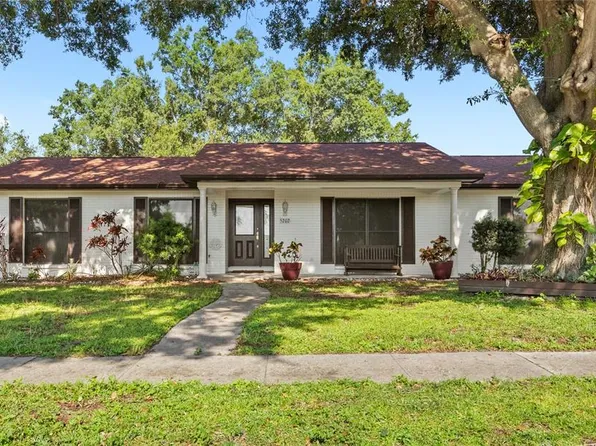 5202 Greenway Dr, Orlando, FL 32819