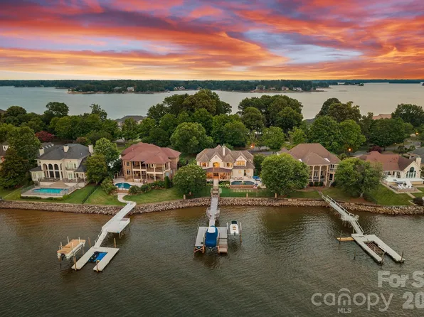 3423 Governors Island Dr, Denver, NC 28037