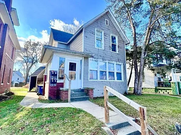 413 E 3rd st Apartments - Mishawaka, 413 E 3rd St #3, Mishawaka, IN 46544