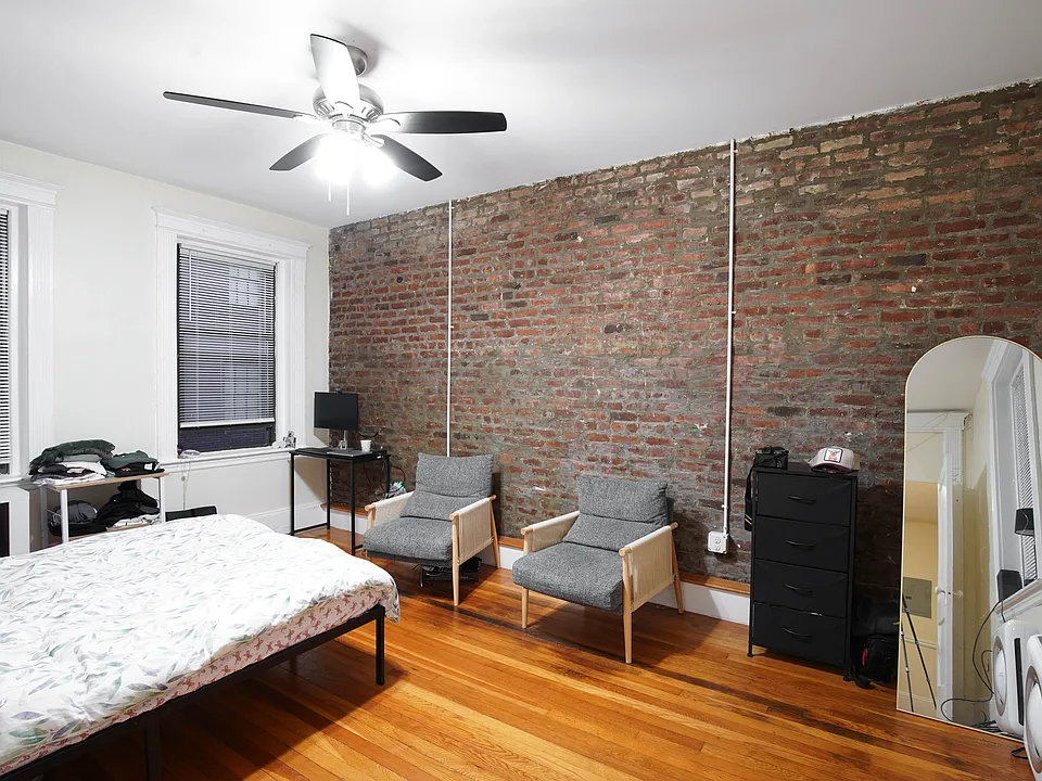 39 Hemenway St #23A