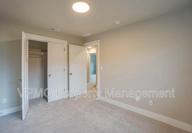 313 E Caribou Ct — Photo 16