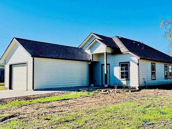 2nd image of 241 19th St