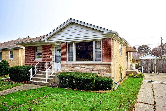 1st image of 7655 N Harlem Ave