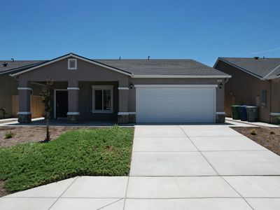 1236 E Orange St, Avenal, CA, 93204