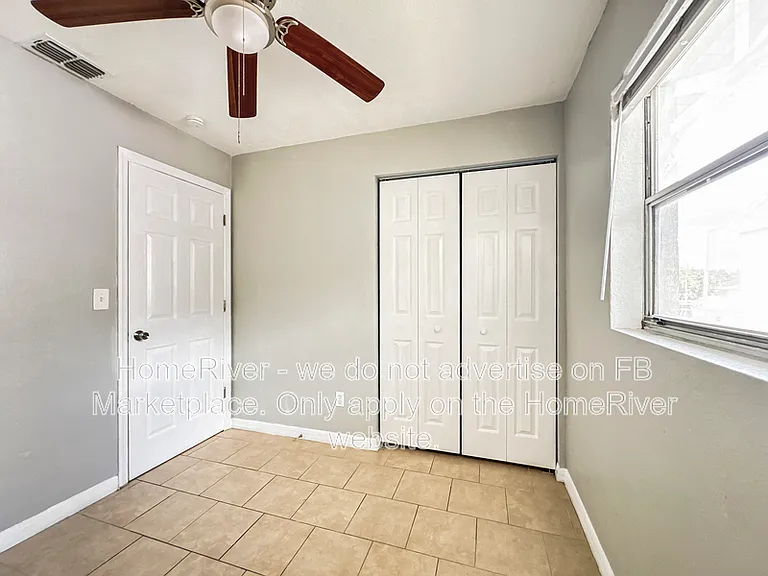 705 W 9th St — Photo 14