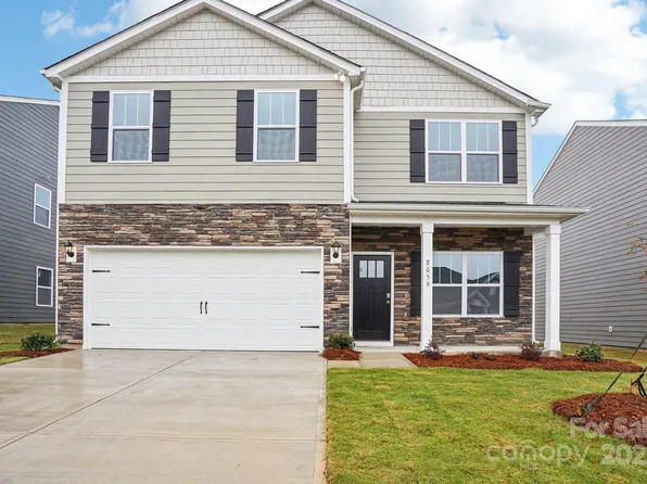 8059 Plymouth Dr, Sherrills Ford, NC 28673