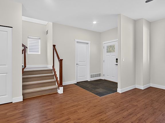 3rd image of 6110 150th St