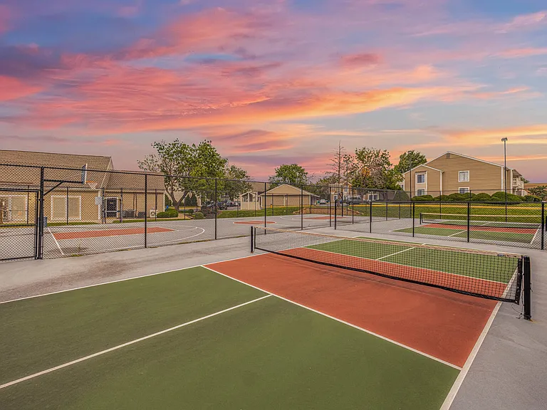 Rosehill Pointe — Photo 50