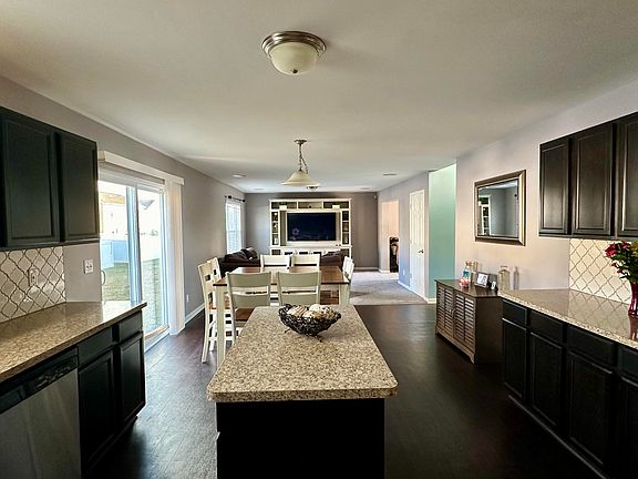5th image of 14158 Brook Dr