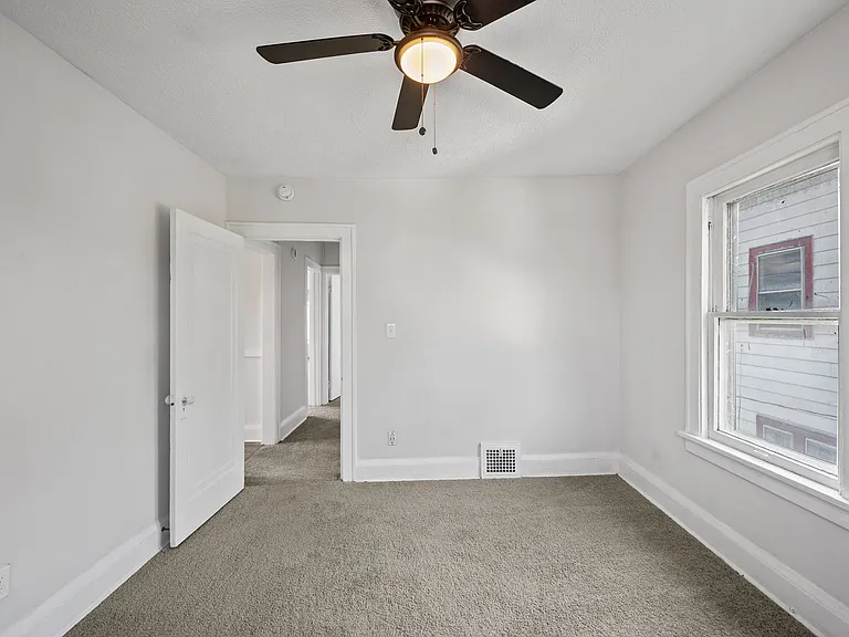 3338 E 137th St #3338 — Photo 20