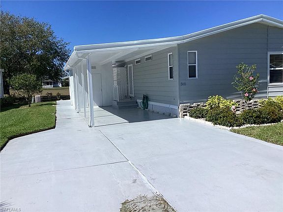 3rd image of 565 Charlemagne BLVD