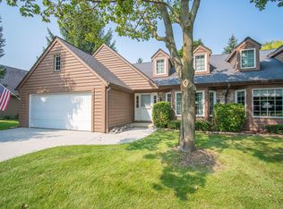 3865 S Oakbrook Dr #3865, Greenfield, WI 53228