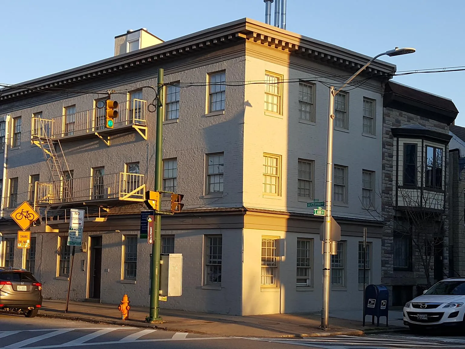 1 bed, 700 sqft, $1,750 — Photo 1