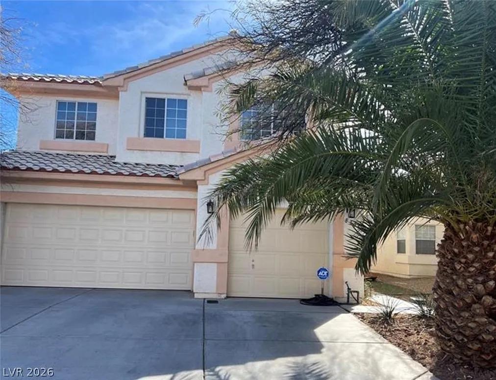 3 bed, 2.5 bath, 1928 sqft, $2,339 — Photo 1
