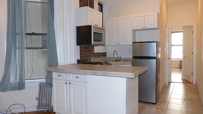 Rented by Immac Realty | media 64