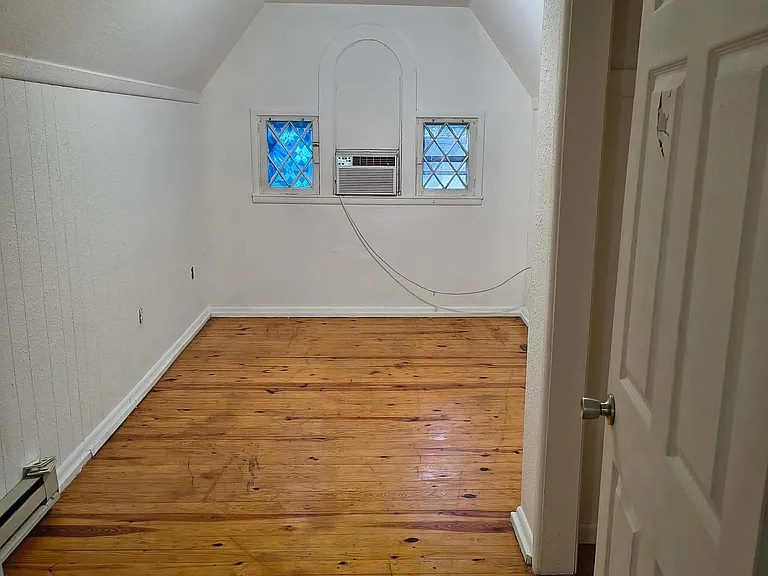 511 N Meridian St #B — Photo 9