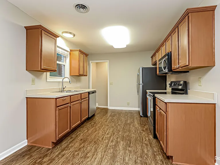 606 Waxhaw Dr — Photo 1