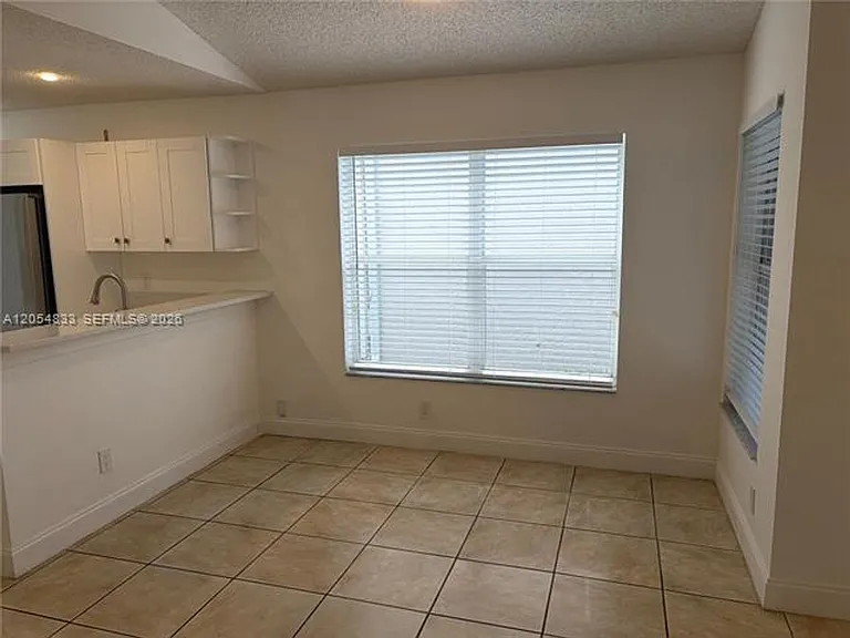 9020 Lake Park Cir N #9020 — Photo 8