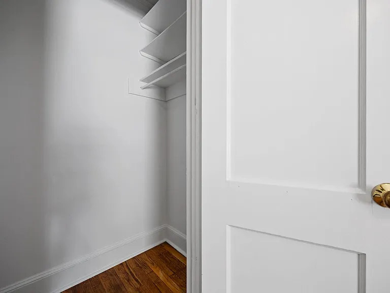 1208 S 9th St — Photo 14