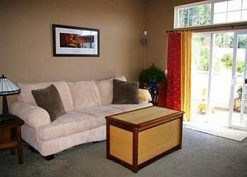 2nd image of 1419 Huckleberry Cir