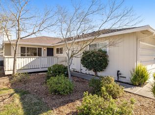 7407 Oakmont Dr, Santa Rosa, CA 95409