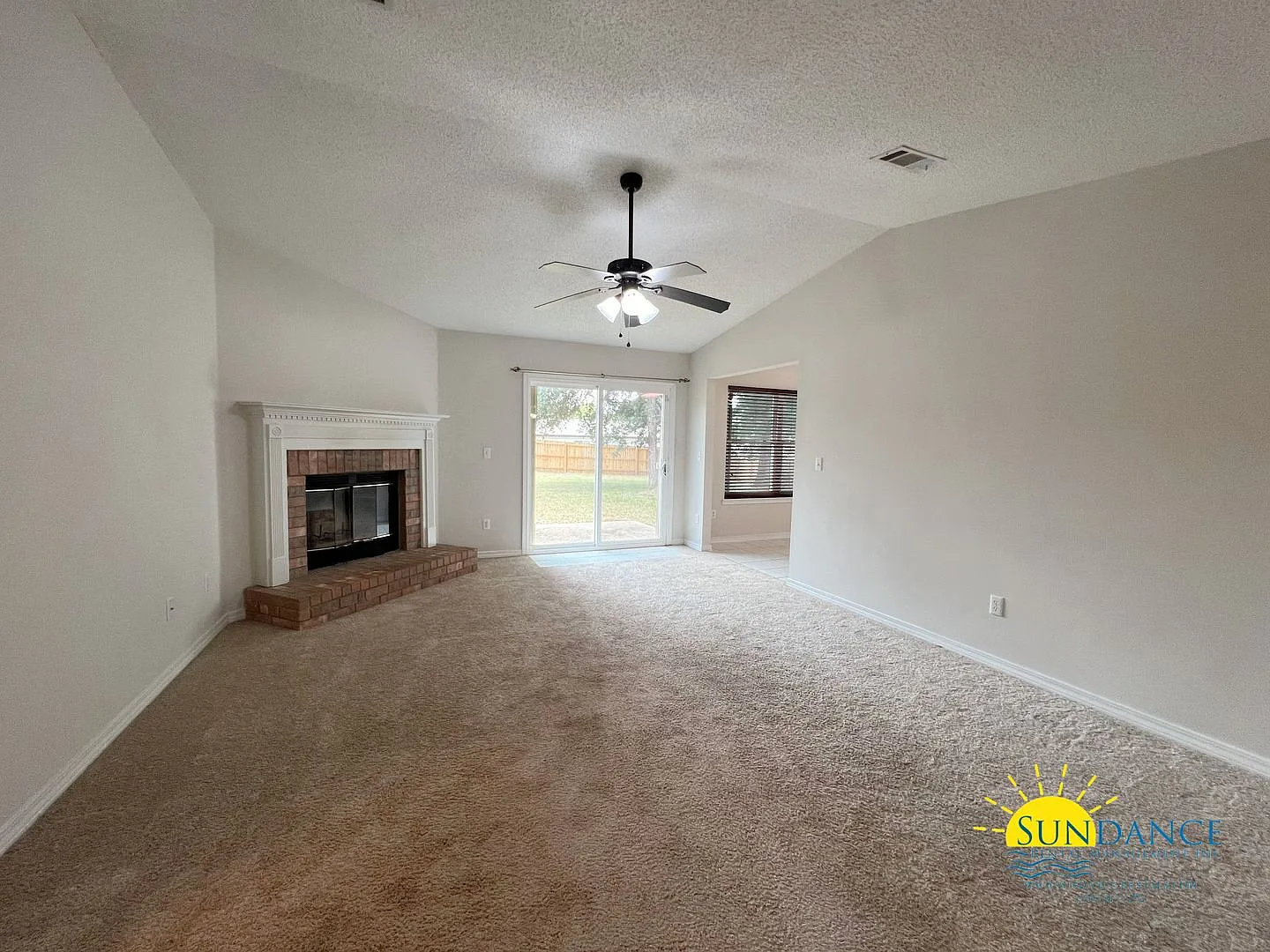 Lovely 3 Bedroom Home in Crestview South of I-10! — Photo 3